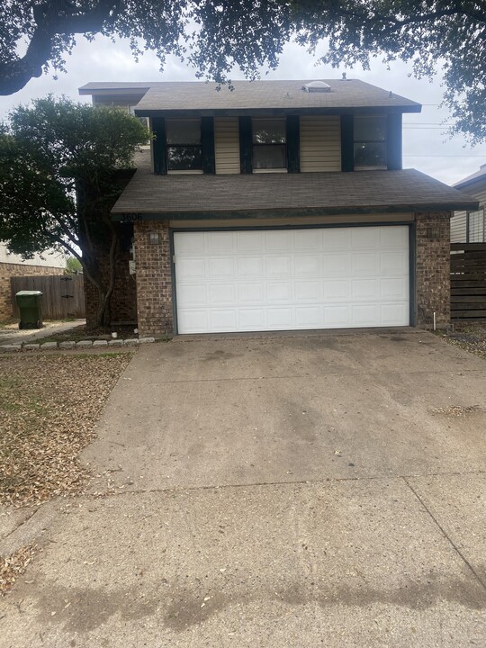 3606 Auriga Dr in Garland, TX - Building Photo