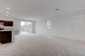 4603 Sapphire Crst Ave in Las Vegas, NV - Building Photo - Building Photo