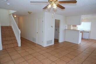 8915 Moonstone Dr NE in Albuquerque, NM - Building Photo - Building Photo