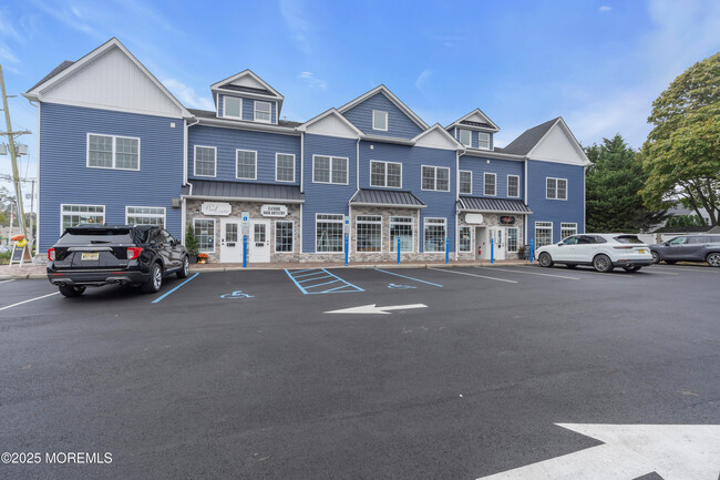 245 Parker Ave in Manasquan, NJ - Building Photo - Building Photo