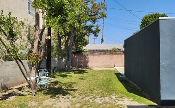 10641 Whipple St, Unit 10641.5 in North Hollywood, CA - Building Photo - Building Photo