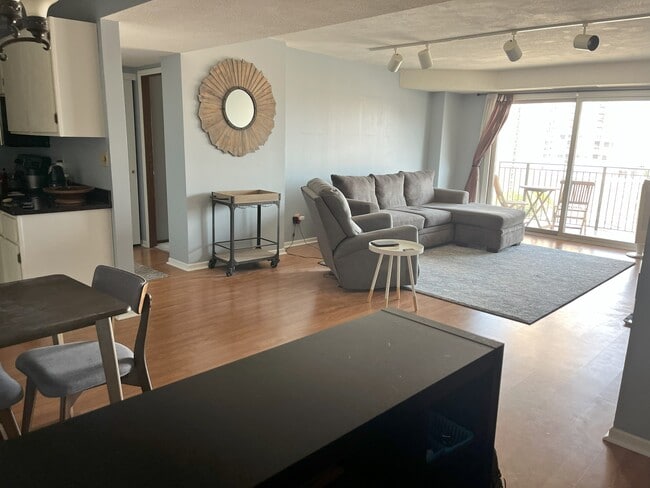 121 Washington Ave S, Unit 1016 in Minneapolis, MN - Foto de edificio - Building Photo