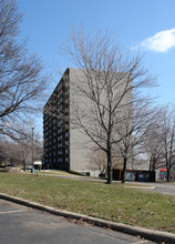 SpringHill Apartments in Akron, OH - Foto de edificio - Building Photo