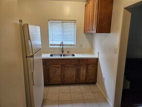 1347 Pleasant Ave, Unit Pleasant in Los Angeles, CA - Building Photo - Building Photo