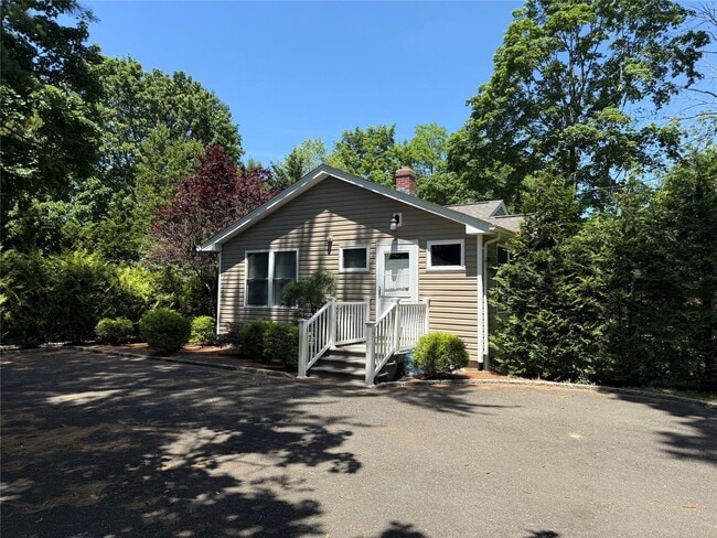 property at 116 Long Island Ave