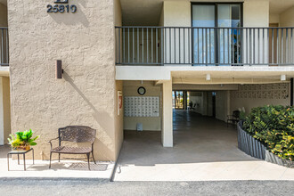 Seascape of Little Hickory Islands Condos. in Bonita Springs, FL - Building Photo - Building Photo