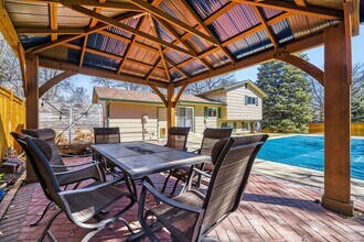 2501 Sunrise Ct in Louisville, CO - Building Photo - Building Photo