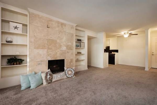 Elan Bella Mer Coronado in Coronado, CA - Building Photo - Building Photo