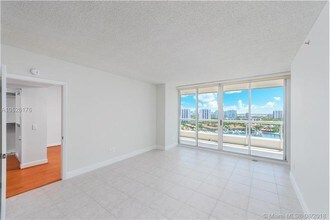 21205 Yacht Club Dr-Unit -2007 in Aventura, FL - Building Photo - Building Photo