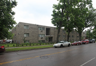 Cedar Lake Apartments in Minneapolis, MN - Building Photo - Building Photo