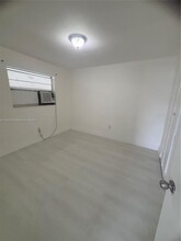 1400 W 29th St in Hialeah, FL - Building Photo - Building Photo