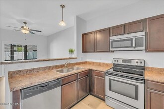 138 Waterstone Ln in Jacksonville, NC - Foto de edificio - Building Photo