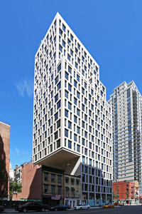 160 E 22nd St in New York, NY - Foto de edificio - Building Photo