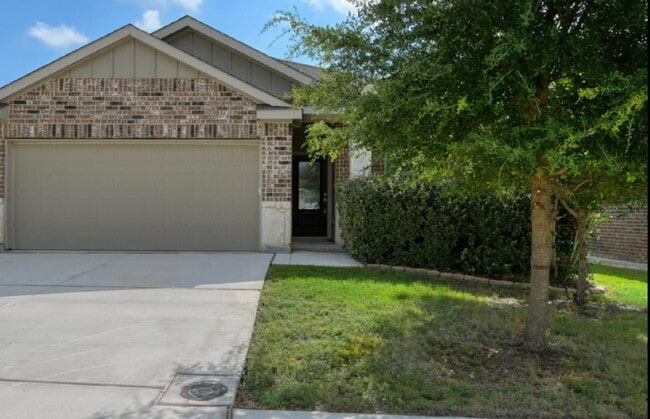 242 Holland Pk in Schertz, TX - Building Photo - Building Photo