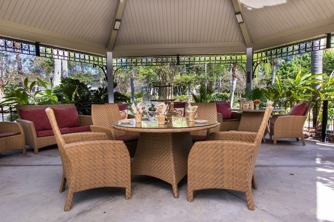 Imperial Palms Apartments in Largo, FL - Building Photo - Building Photo