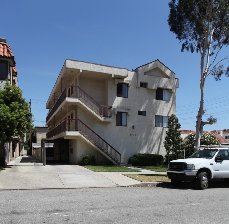 1018 Irving Ave in Glendale, CA - Building Photo