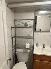 5326 196th St in Fresh Meadows, NY - Building Photo - Building Photo