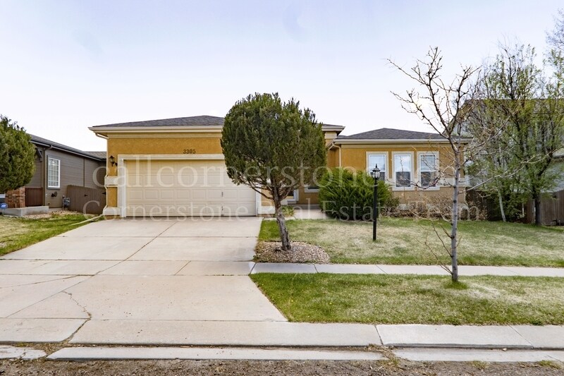 3305 Hollycrest Dr in Colorado Springs, CO - Building Photo