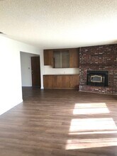 2601 Sierra St in Kingsburg, CA - Building Photo - Building Photo