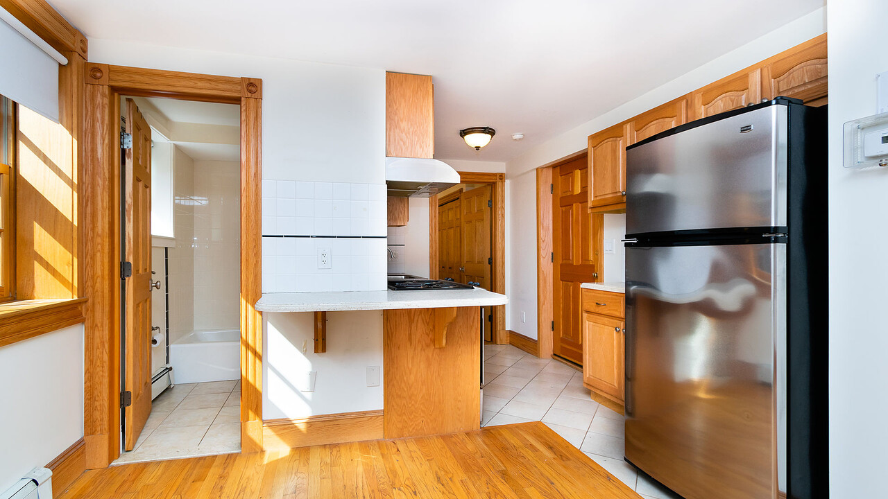 87 Myrtle St, Unit 89 #5 in Boston, MA - Building Photo