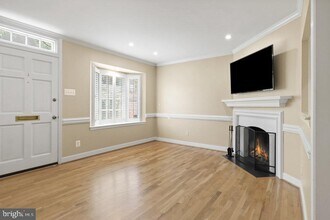 568 N St Asaph St in Alexandria, VA - Building Photo - Building Photo