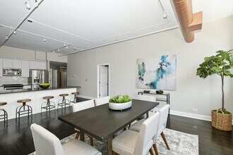 161 W Harrison St in Chicago, IL - Building Photo - Building Photo