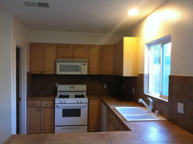 33368 Campus Ln in Cathedral City, CA - Building Photo - Building Photo