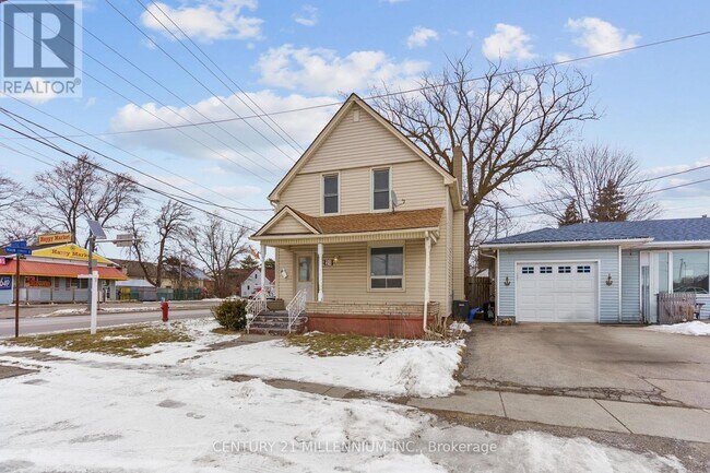 21 Bridge St in Port Colborne, ON - Building Photo - Building Photo