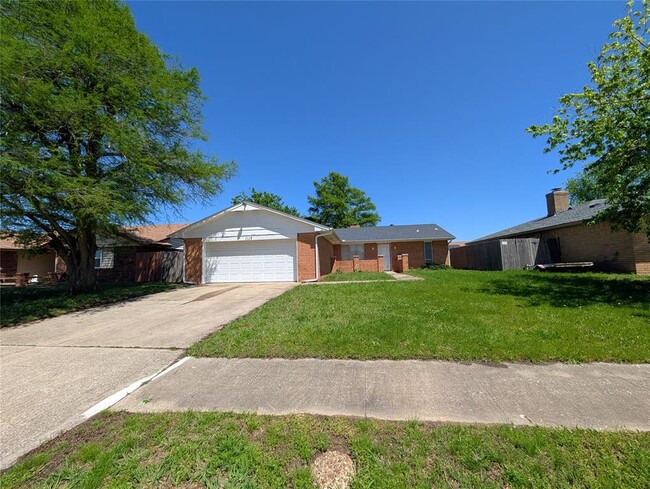 1117 NW 6th Pl in Moore, OK - Building Photo - Building Photo