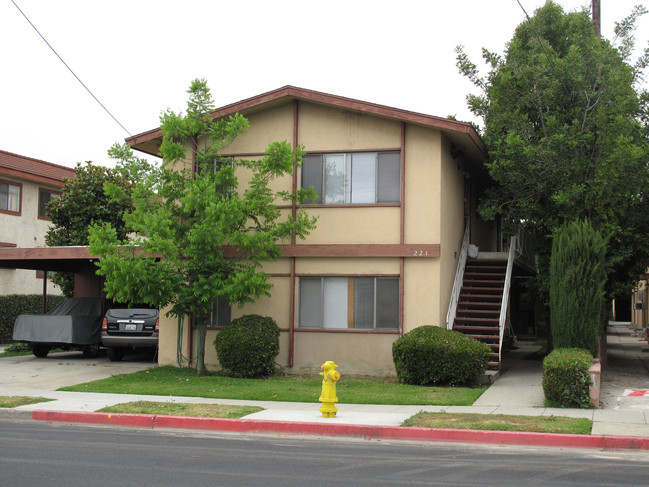 221 S Ramona Ave in Monterey Park, CA - Building Photo - Building Photo