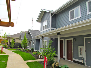 Alexander Court in Corvallis, OR - Building Photo - Building Photo