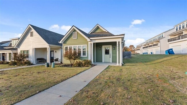 property at 1023 NE Hts Ln