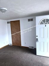 1650 Brighton Rd in Ellwood City, PA - Building Photo - Building Photo