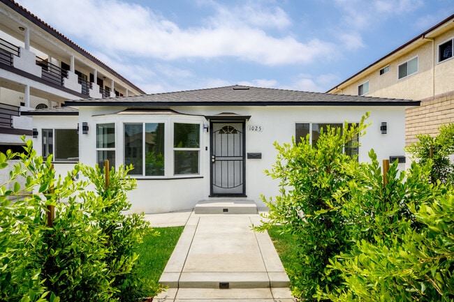 property at 1025 Linden Ave
