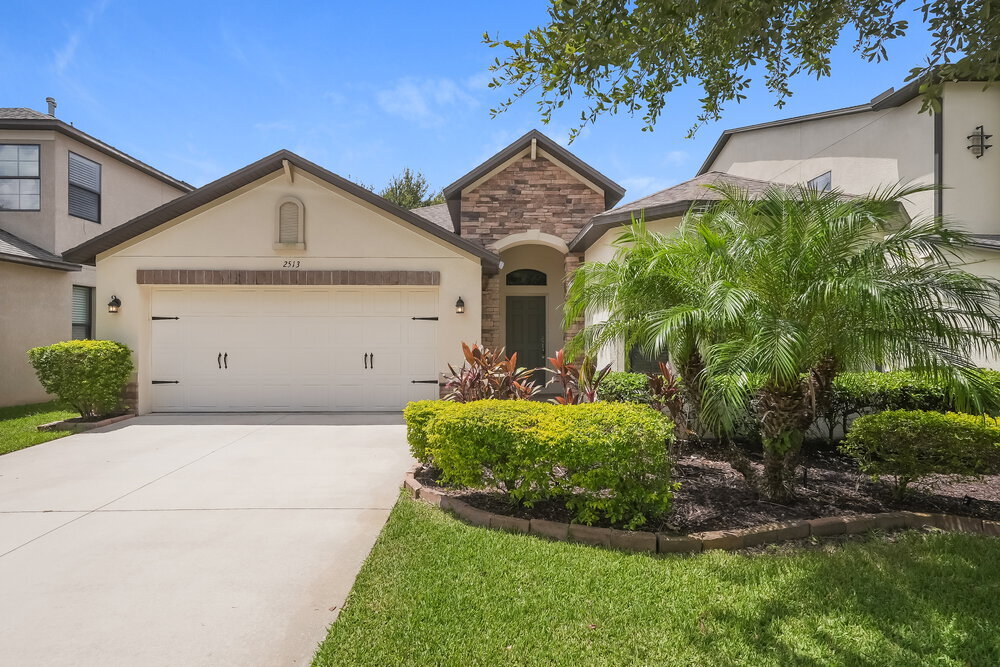 2513 Cross More St in Valrico, FL - Building Photo