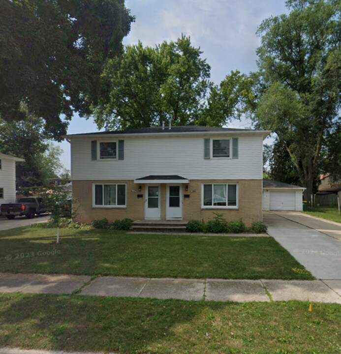 1540 Charles St in Green Bay, WI - Building Photo