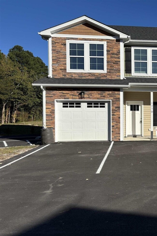 property at 125 Moyock Landing Dr