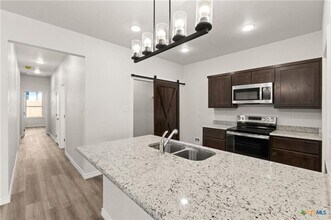 122 Leon Ln in Copperas Cove, TX - Foto de edificio - Building Photo