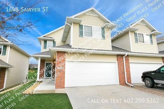 property at 1648 Sawyer St