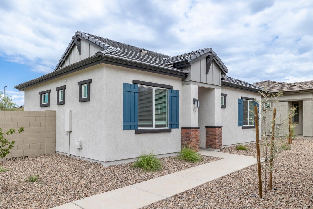 Avilla Vista Norte in Phoenix, AZ - Foto de edificio