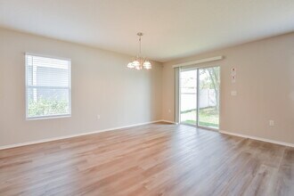 1617 Strathmore Cir in Mount Dora, FL - Building Photo - Building Photo