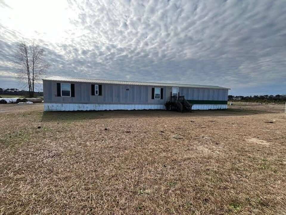 5408 Potters Hill Rd in Pink Hill, NC - Building Photo