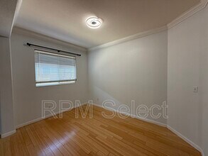 9382 Mainline Dr in Elk Grove, CA - Building Photo - Building Photo