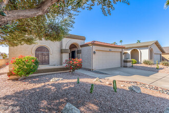 8563 E Pierce St in Scottsdale, AZ - Building Photo - Building Photo