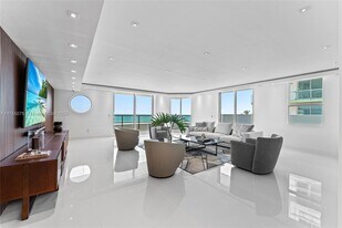 5801 Collins Ave in Miami Beach, FL - Building Photo