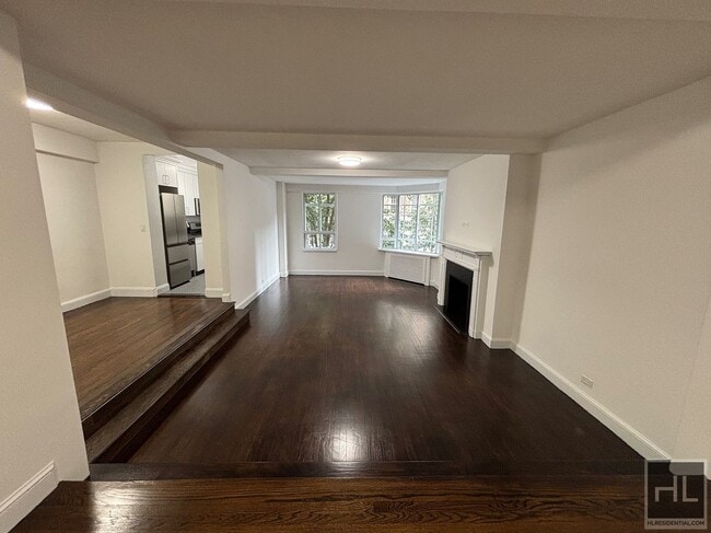 property at 20 5th Ave