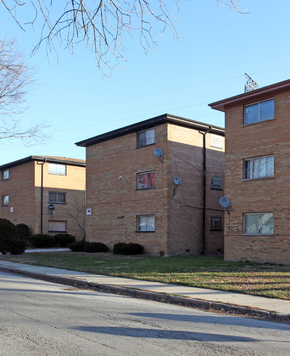 12353 S Lowe Ave in Chicago, IL - Building Photo