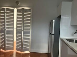 1925 Washington Ave in Miami Beach, FL - Building Photo - Building Photo