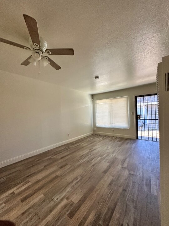 2700 N First St in Fresno, CA - Building Photo