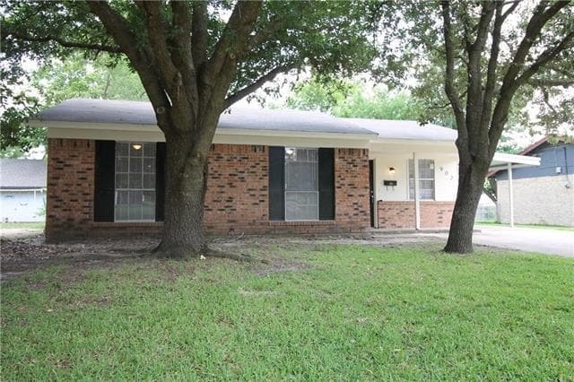 property at 902 Lindo Dr